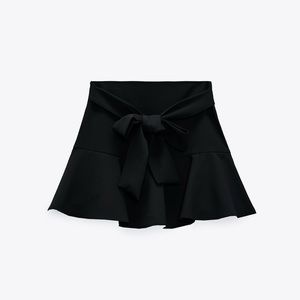 Zara • Black Bow Trim Skort